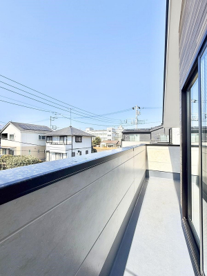 �o���R�j�[�@������ �G�߂̈ڂ낢����������J���I�ȋ�Ԃł�