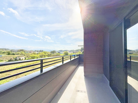 �o���R�j�[�@������ �G�߂̈ڂ낢����������J���I�ȋ�Ԃł�