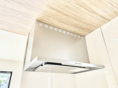 ���̑����ρ@�ݔ����������̏��C����������C��ɗU������A�����I�ɔr�����ł��܂��B