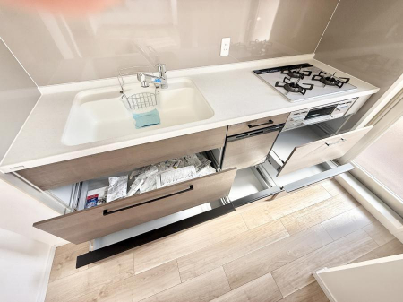 �L�b�`���@�������Ƒ����J��[�߂�A������̂���L�b�`��