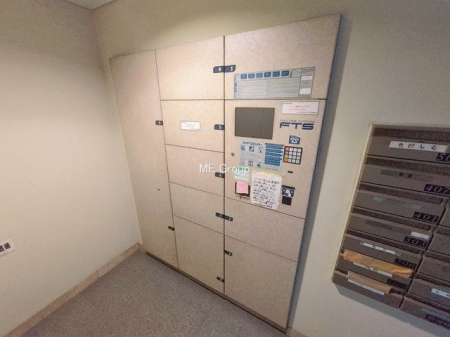 ���̑����ρ@�ݔ����s�ݎ��ł��ו����󂯎���֗��ȑ�z�{�b�N�X