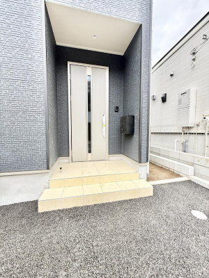 ���ց@�O�ρ� �V���v���Ŕ������A�Z�܂��̑���ۂ��ʂ錺�ւł�