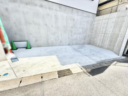 �@�O�ρ������̒��Ԃ����K��