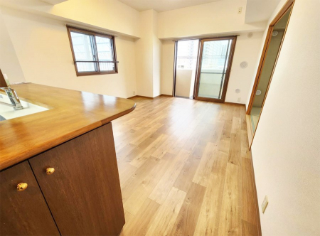 ���r���O�@���������났�ƏΊ炪�W�܂�A�S���܂郊�r���O