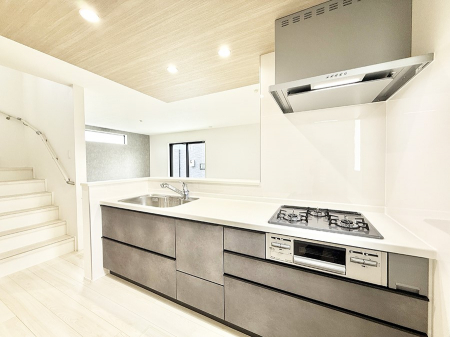 �L�b�`���@�������V���v���Ŕ������S�n�悢���Ԃ𐶂ރL�b�`�����