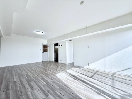 ���r���O�@���������R�Ɖ�b�����܂��A�S�n�悢�ЂƂƂ�