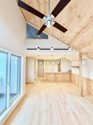 ���r���O�@���������났�ƏΊ炪�W�܂�A�S���܂郊�r���O