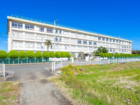 ���ӊ��@���w�Z 2600m ���ˎs����Z���w�Z