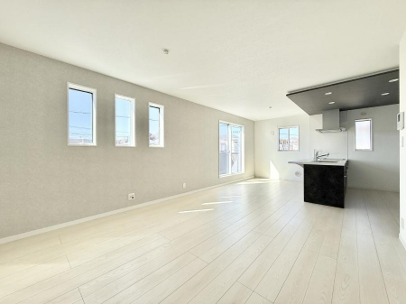 ���r���O�@���������R�Ɖ�b�����܂��A�S�n�悢�ЂƂƂ�