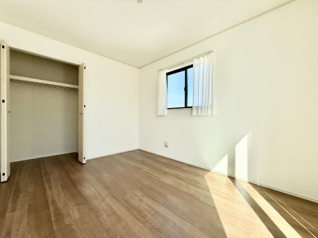 �q�������@����