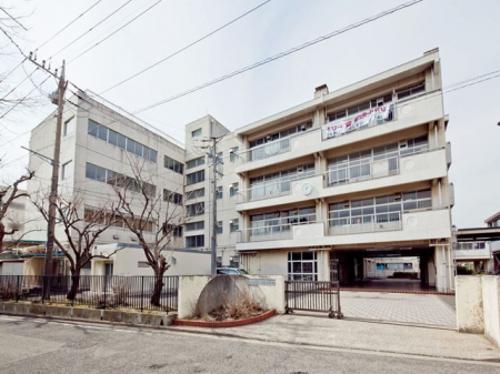 ���ӊ��@���w�Z 1500m ���l�s�����h���w�Z