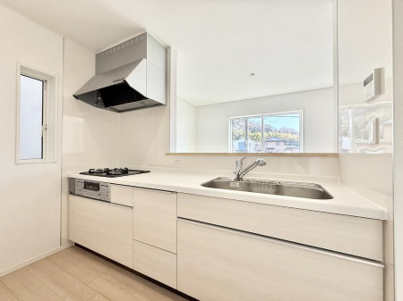 �L�b�`���@�������L���C�ɕЕt���A�g���₷���L�b�`��