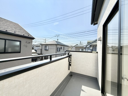 �o���R�j�[�@������ �G�߂̈ڂ낢����������J���I�ȋ�Ԃł�