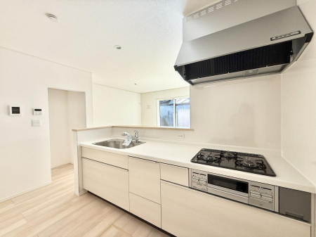 �L�b�`���@�������Ƒ����J��[�߂�A������̂���L�b�`��