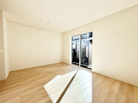 ���r���O�@���������R�Ɖ�b�����܂��A�S�n�悢�ЂƂƂ�