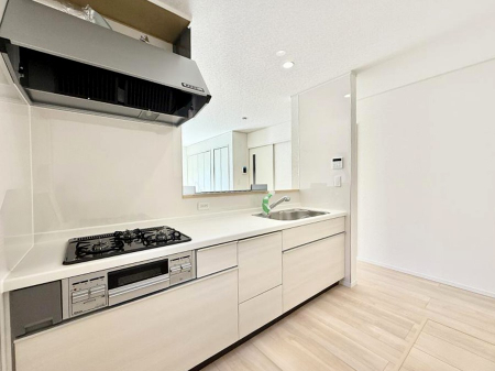 �L�b�`���@�������Ƒ����J��[�߂�A������̂���L�b�`��