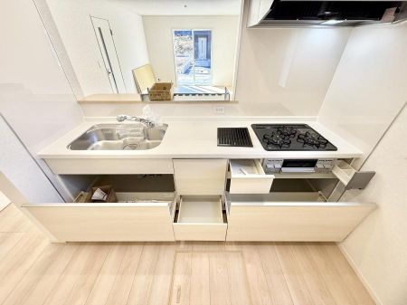 �L�b�`���@�������Ƒ����J��[�߂�A������̂���L�b�`��