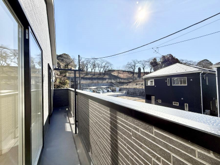 �o���R�j�[�@������ �G�߂̈ڂ낢����������J���I�ȋ�Ԃł�