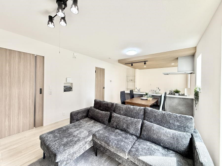 ���r���O�@���������R�Ɖ�b�����܂��A�S�n�悢�ЂƂƂ�