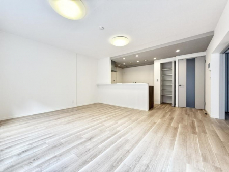 ���r���O�@���������R�Ɖ�b�����܂��A�S�n�悢�ЂƂƂ�