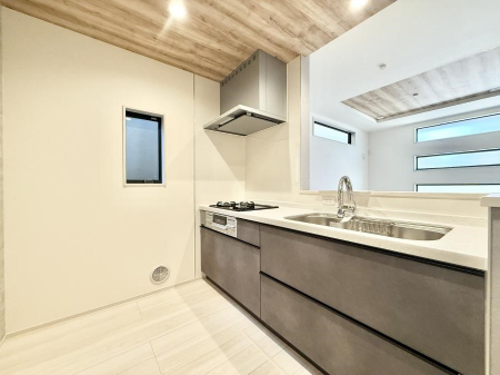 ���r���O�@�������S���������ꏊ�A�������߂����郊�r���O