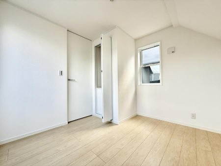 �q�������@�������v���C�x�[�g��ԂƂ��ĐÂ��ŗ�������������񋟂��Ă���܂�