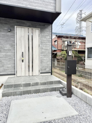 ���ց@�O�ρ� �V���v���Ŕ������A�Z�܂��̑���ۂ��ʂ錺�ւł�