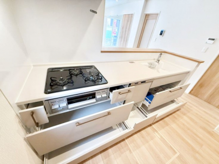 �L�b�`���@�������Ƒ����J��[�߂�A������̂���L�b�`��