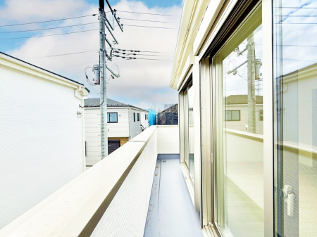 �o���R�j�[�@������ �G�߂̈ڂ낢����������J���I�ȋ�Ԃł�