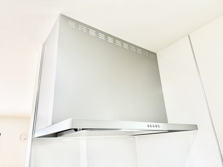 ���̑����ρ@�ݔ����������̏��C����������C��ɗU������A�����I�ɔr�����ł��܂��B