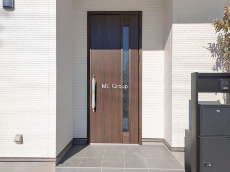 ���ց@�O��