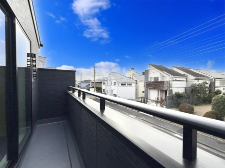 �o���R�j�[�@������ �G�߂̈ڂ낢����������J���I�ȋ�Ԃł�