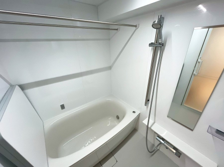 �����@����