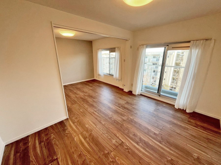 ���r���O�@���������났�ƏΊ炪�W�܂�A�S���܂郊�r���O