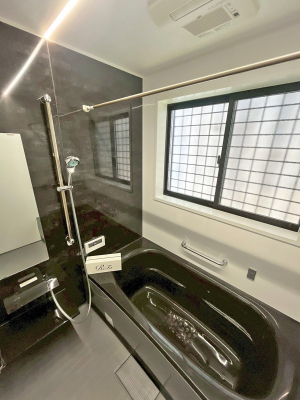 �����@����