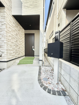 ���ց@�O�ρ� �V���v���Ŕ������A�Z�܂��̑���ۂ��ʂ錺�ւł�