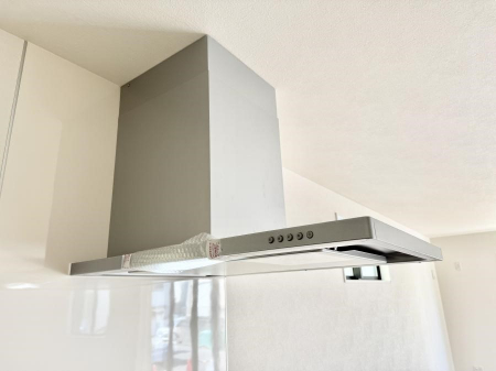 ���̑����ρ@�ݔ����t�[�h�ɕ����Ă���ׁA���������C��ɗU������A�����I�ɔr�����ł��܂�