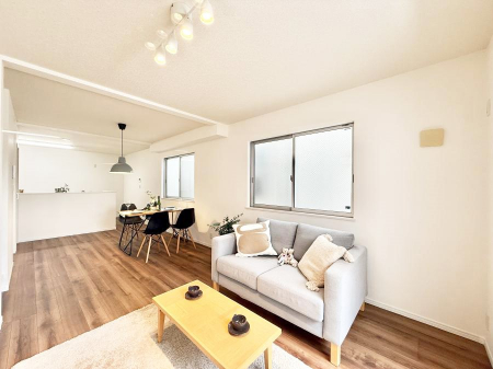 ���r���O�@���������R�Ɖ�b�����܂��A�S�n�悢�ЂƂƂ�