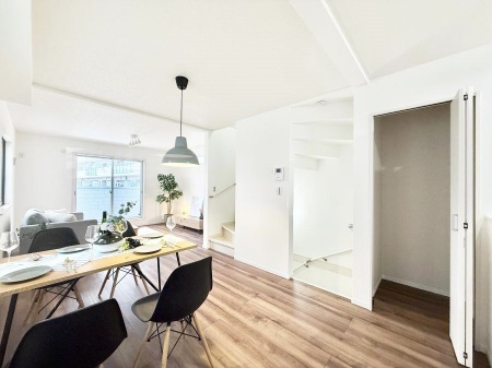 ���r���O�@���������C�ɓ���̏ꏊ�ŁA�̂�т�Ƃ������Ԃ�