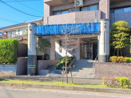 �G���g�����X�@�O�ρ��A�邽�тɈ��S����^���Ă����A���J�ɊǗ����ꂽ���L���