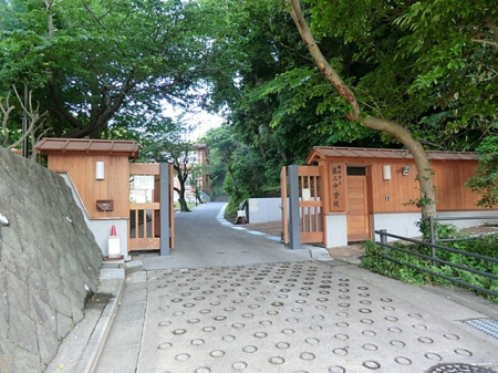 ���ӊ��@���w�Z 1825m ���q�s����񒆊w�Z