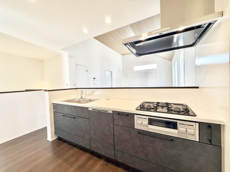 �L�b�`���@�������Ƒ����J��[�߂�A������̂���L�b�`��