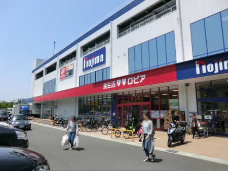 ���ӊ��@�X�[�p�[ 700m ���s�A ��萅��X