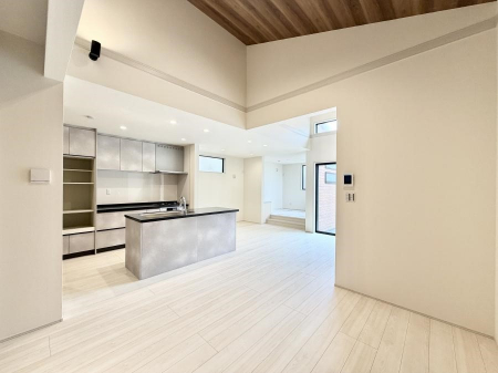 ���r���O�@�������Ƒ��̎��Ԃ��ʂ�A���K�Ŗ��������