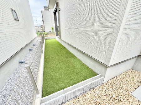 ���̑��@�O�ρ���炵�ɏ�����^����A�΂��������ꂽ�Z�܂��ł�