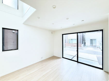 ���r���O�@���������났�ƏΊ炪�W�܂�A�S���܂郊�r���O