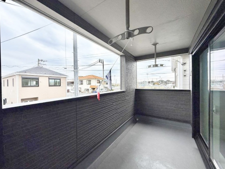 �o���R�j�[�@������ �G�߂̈ڂ낢����������J���I�ȋ�Ԃł�