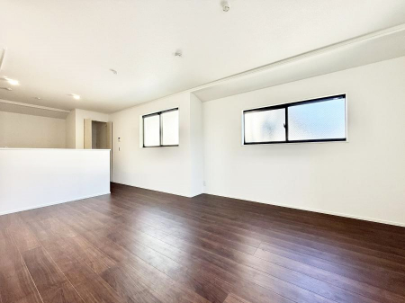 ���r���O�@���������R�Ɖ�b�����܂��A�S�n�悢�ЂƂƂ�