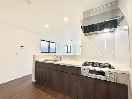 �L�b�`���@�������Ƒ����J��[�߂�A������̂���L�b�`��