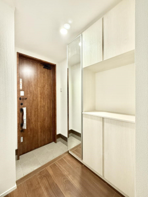 ���ց@������ �V���v���Ŕ������A���K�ȕ�炵�̓����